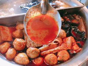 麻辣火鍋のスープ
